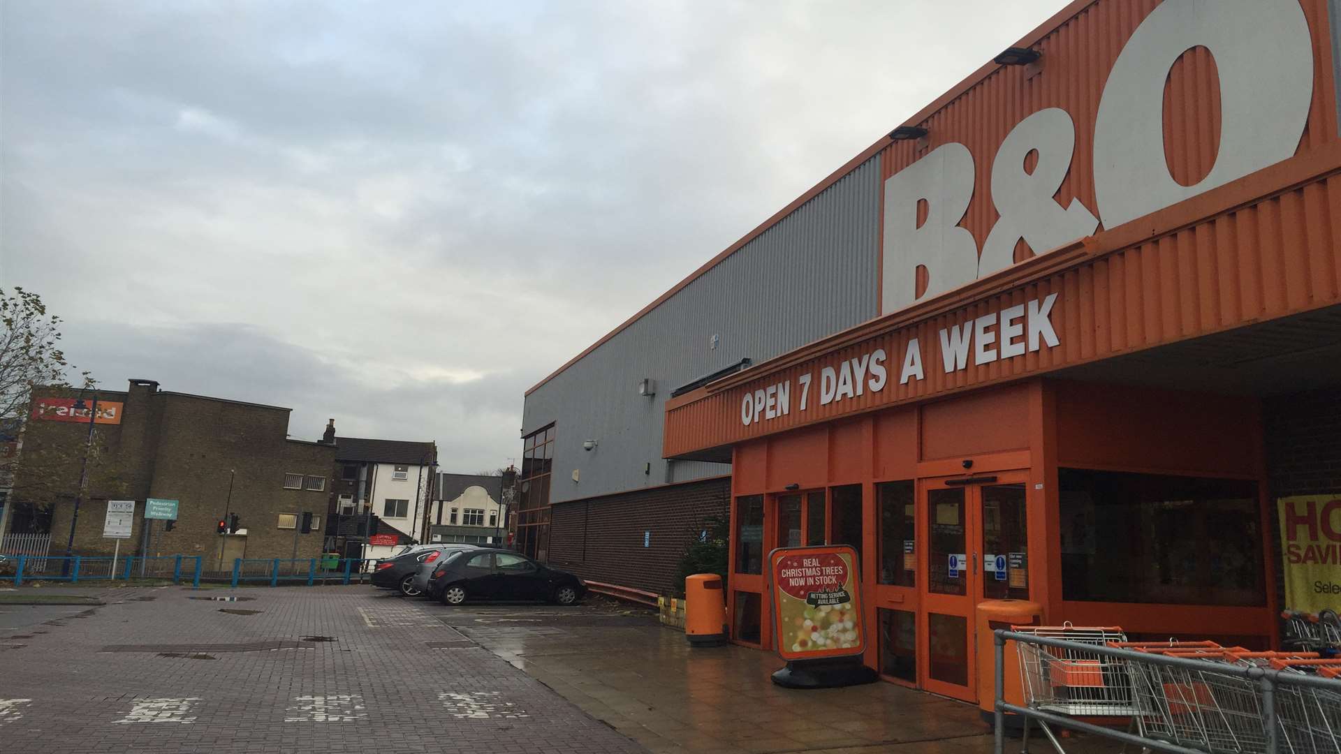 B&Q at Strood Retail Park