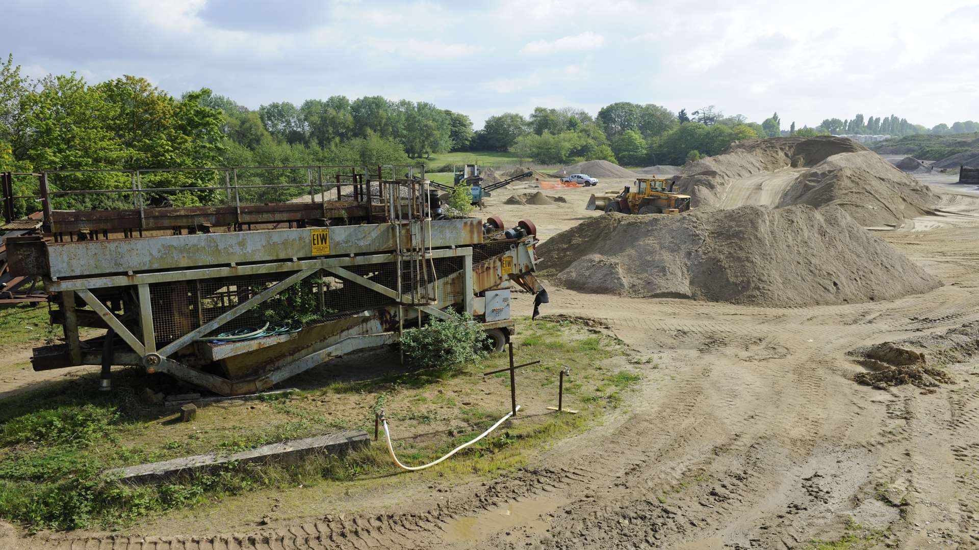 The site of the Oare Lakes development.