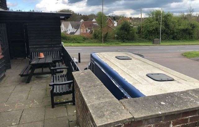 This is the outside smoking area, on the left hand side of the pub, with a shed area to protect those indulging from the weather