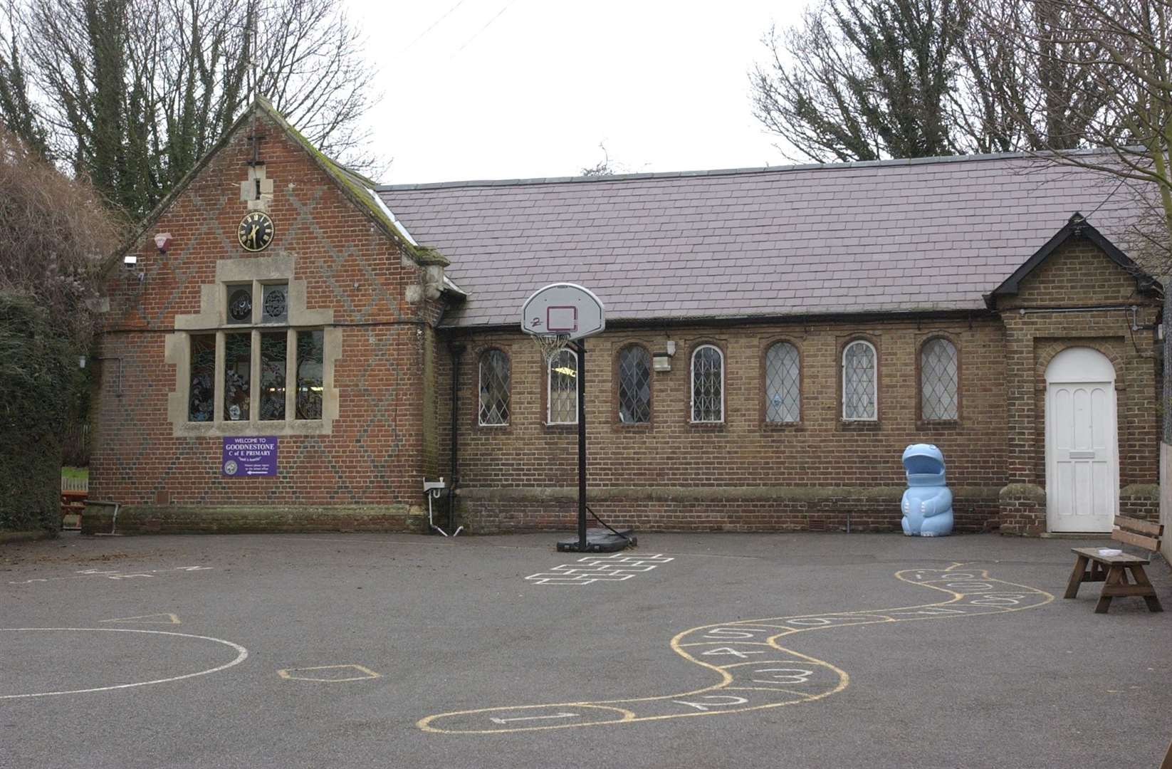 The family were walking home after Lin collected Josie and Megan at Goodnestone Primary School, after they had attended a swimming gala in Canterbury