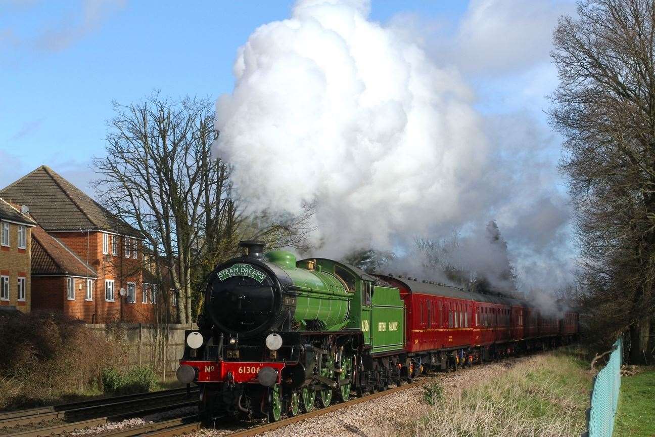 Mayflower stream train near Egham (12223571)