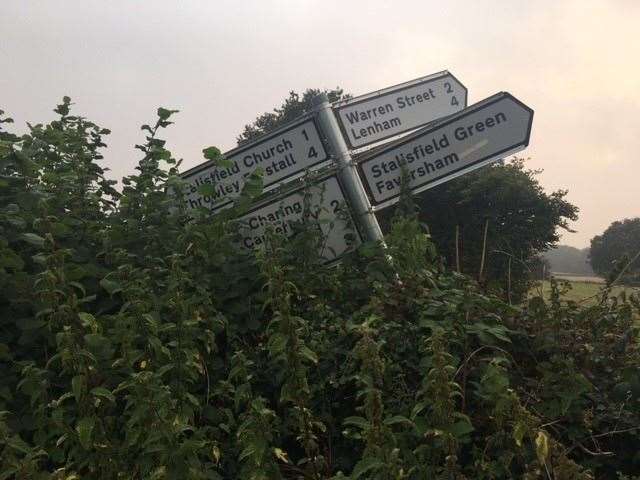 It’s no wonder I couldn’t work out where I was, someone had knocked the only local road sign into the hedge next to the pub