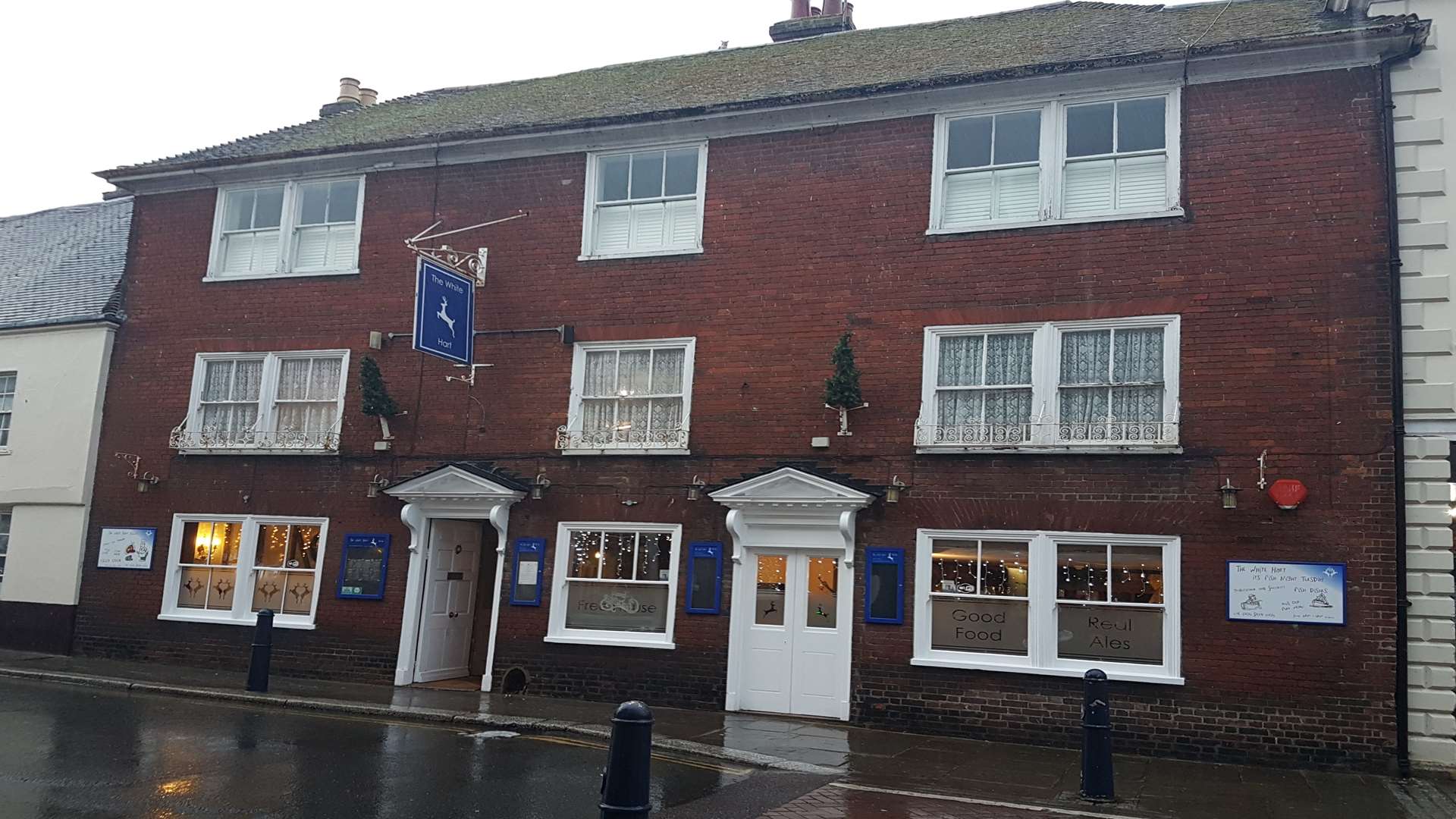 The White Hart in Hythe High Street