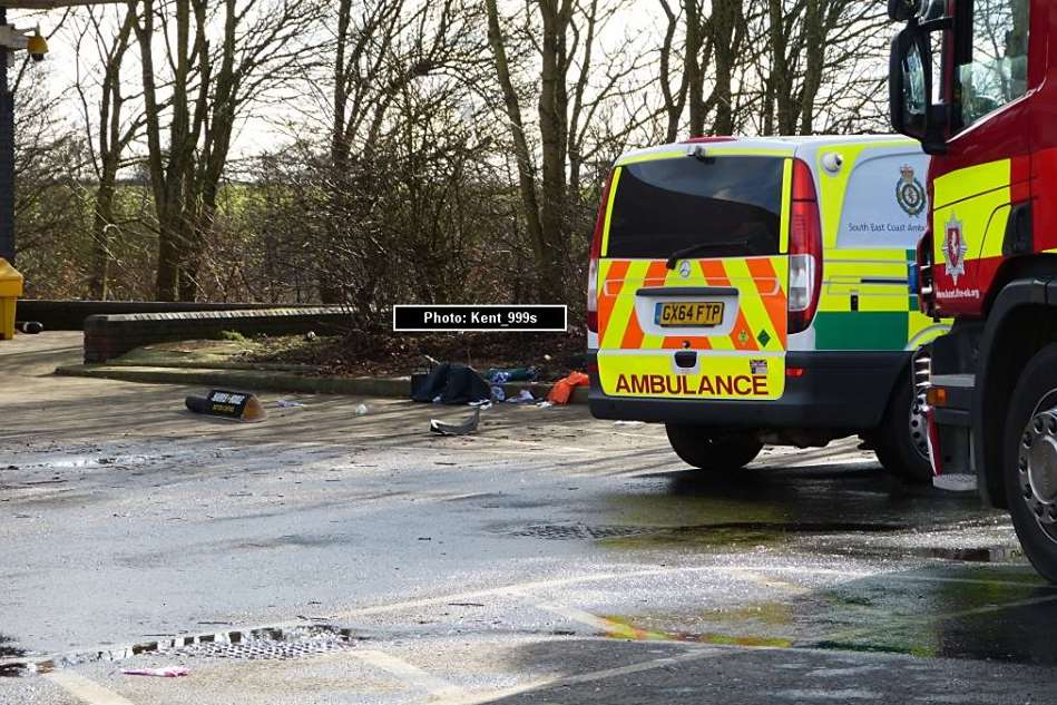 The car hit a tree. Pic: Kent999s