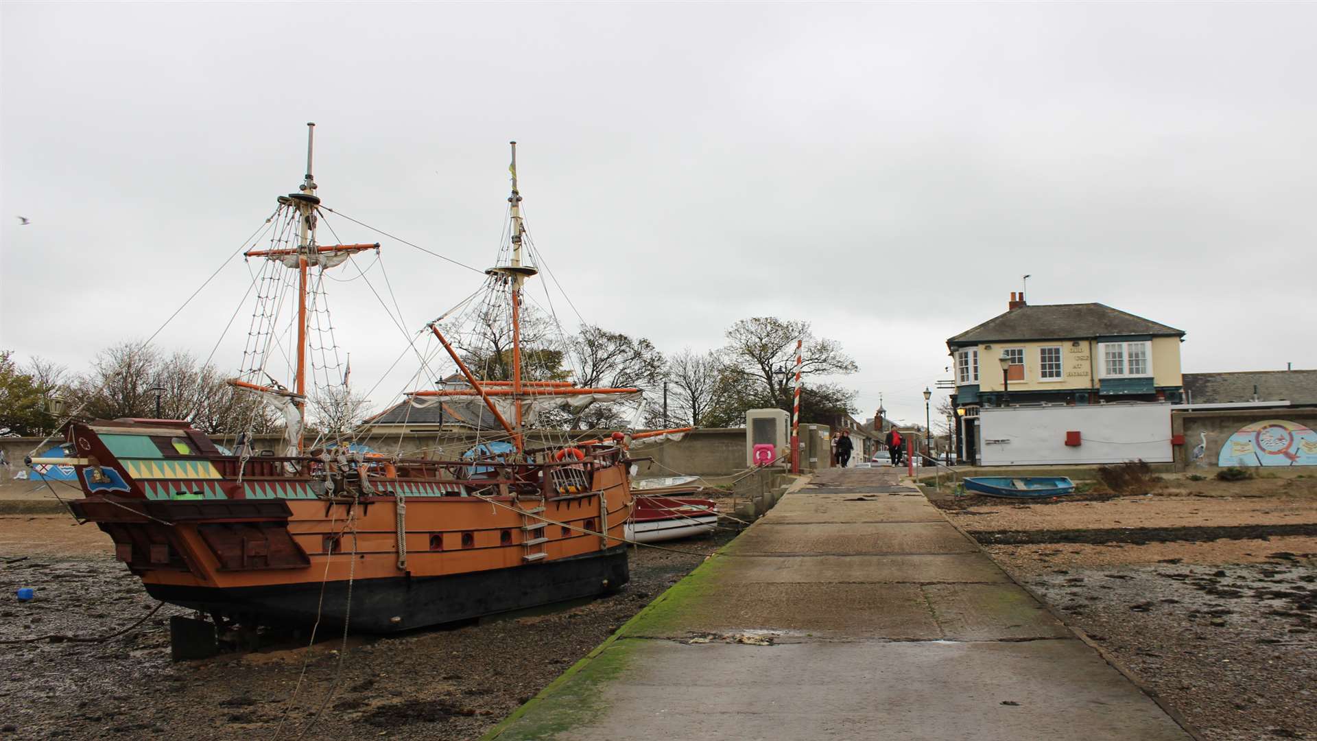 More bed and breakfast facilities at Queenborough to cater for increased number of visiting international yachts and their crews