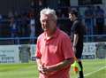 Kinnear signs former QPR and Aldershot striker Forbes