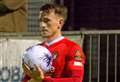 Chapman signs new Ebbsfleet deal