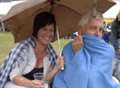 Rain fails to dampen picnickers' spirit