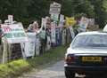 Hunt fans ambush Prescott visit