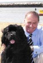 MP Roger Gale with Newfoundland Lulu