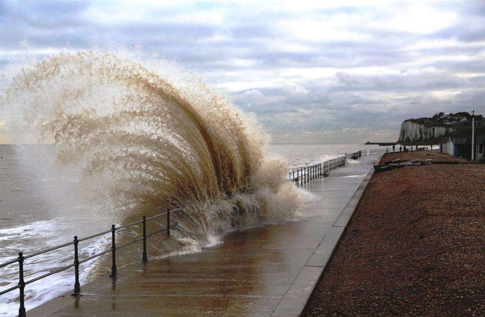 Tidal surge at Kingsdown