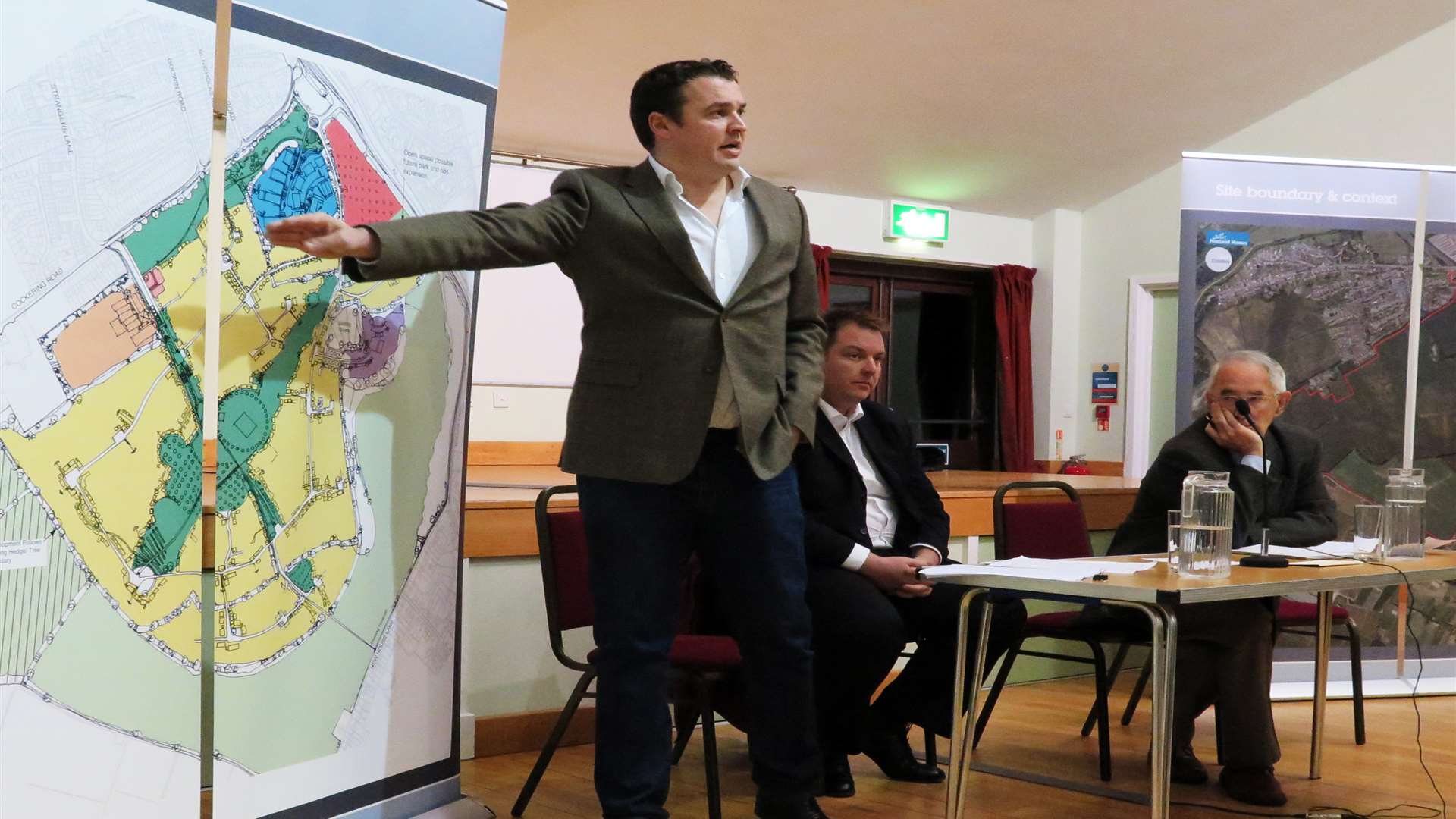 Developer Mark Quinn explains the New Thanington plans at a public meeting