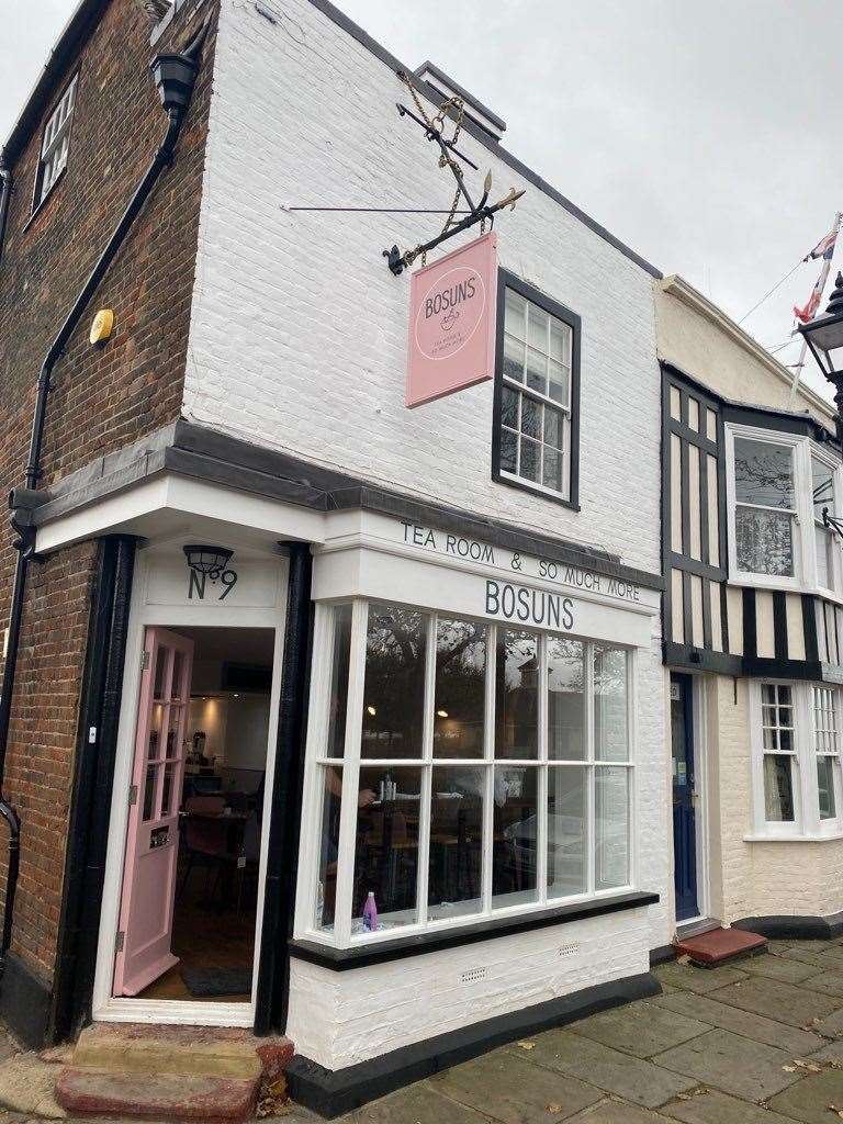 The outside of the new-look Bosuns tea and coffee shop in Queenborough, Sheppey (42859903)