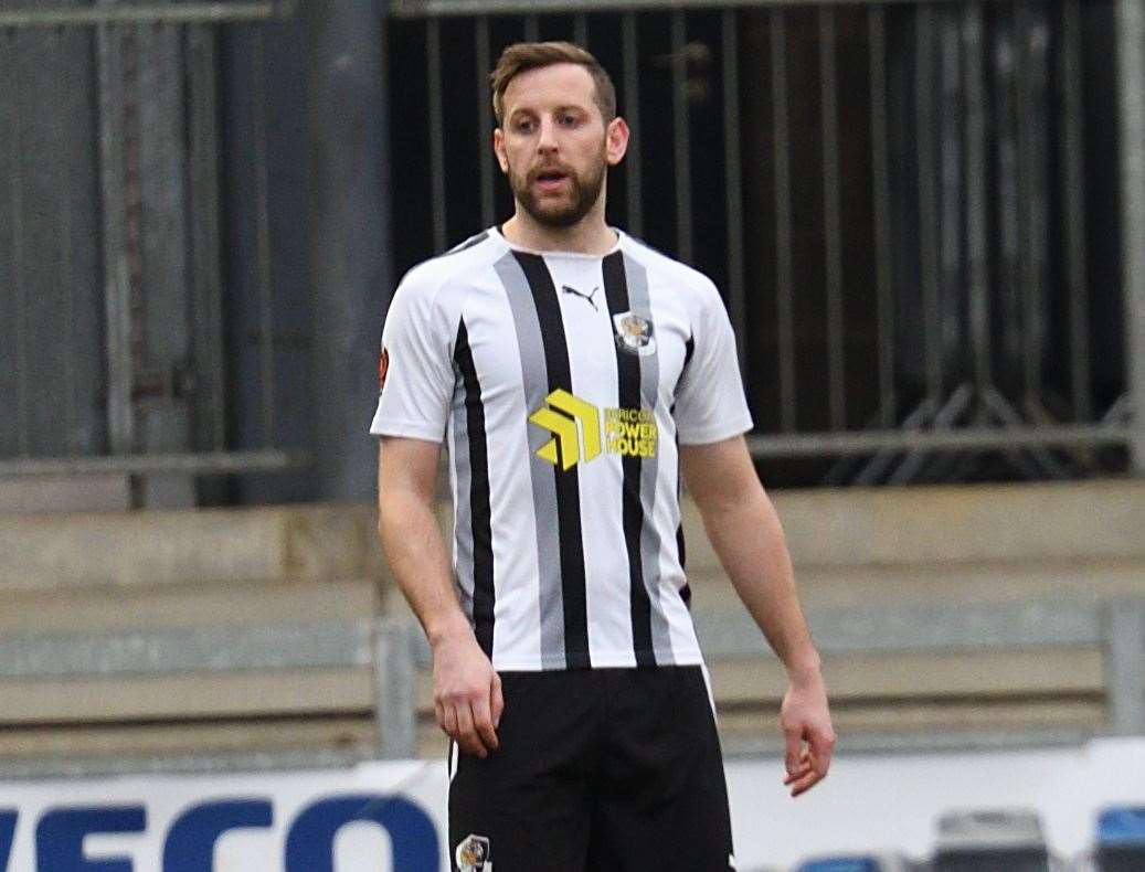 Dartford defender Connor Essam. Picture: Simon Hildrew