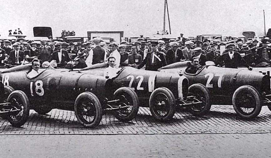 Count Louis Zborowski in car 27 at Indianapolis