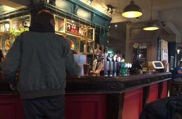 As traditional as it’s possible to be, the central bar at the Old Ash Tree is livened up when the kitchen alarm goes off