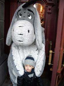 Oliver meets Eeyore at Disneyland Paris