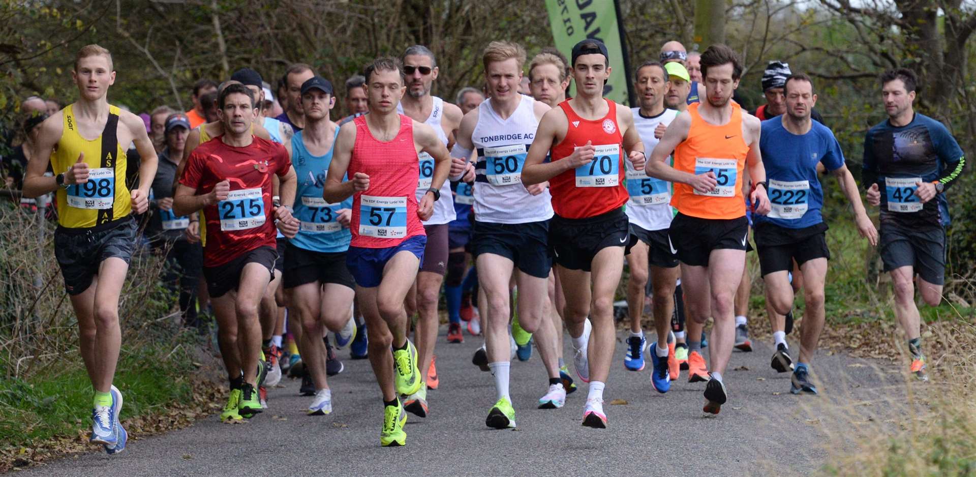 Race winner Marshall Smith (198) leads the way. Picture: Chris Davey (53045561)