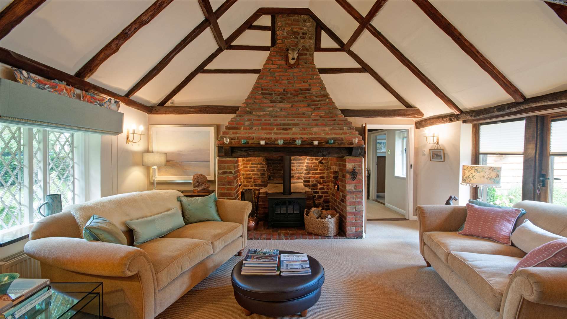 The lounge, The Thatch, Broad Oak, near Canterbury