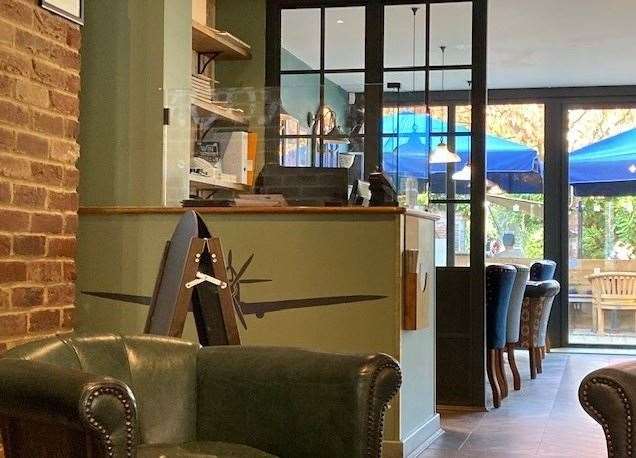 This cubicle with glass screens serves as an office area, though I’m not sure why it has been installed right at the heart of the pub