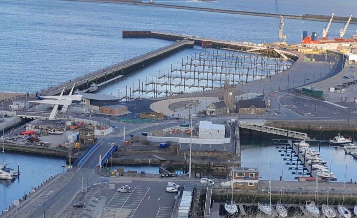 The Western Docks Marina Curve