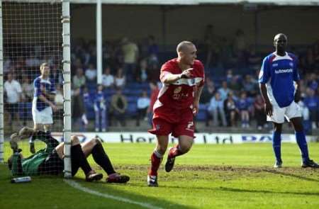 Andrew Crofts celebrates his dramatic winner in stoppage time. Picture: MATTHEW READING