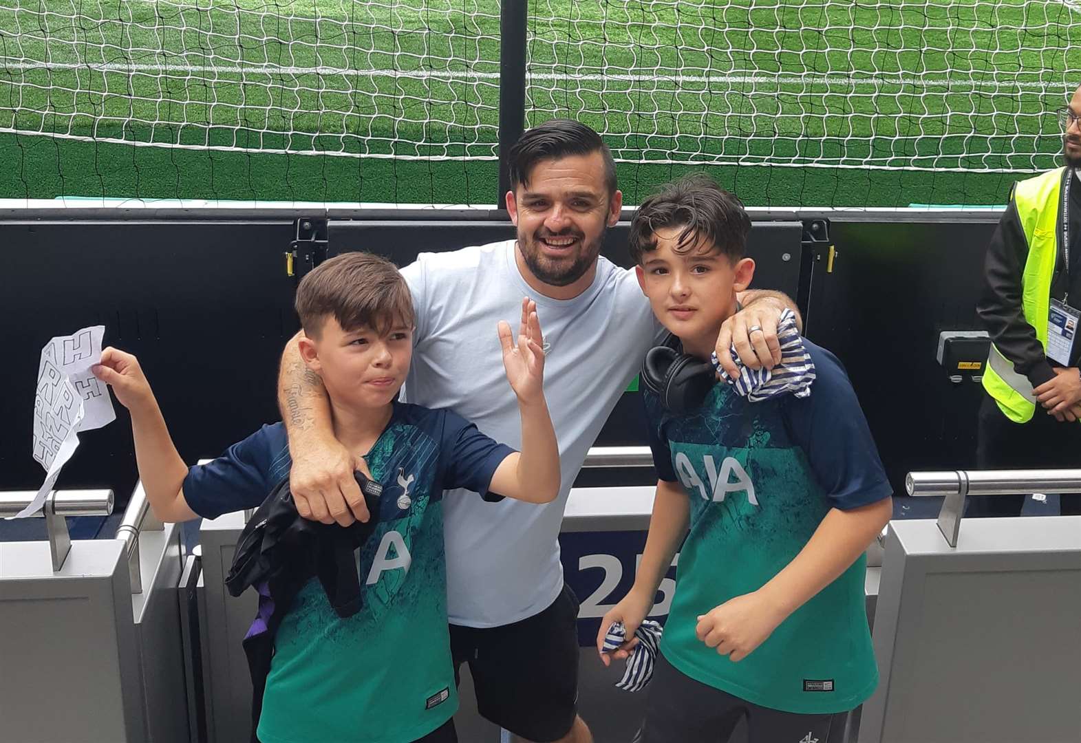 Liam Evans (right) with dad Mark and brother Robbie-Paul, 10