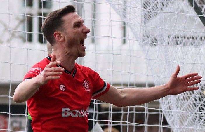 Defender Simon Cooper scored Chatham’s equaliser last weekend Picture: Max English (@max_ePhotos)