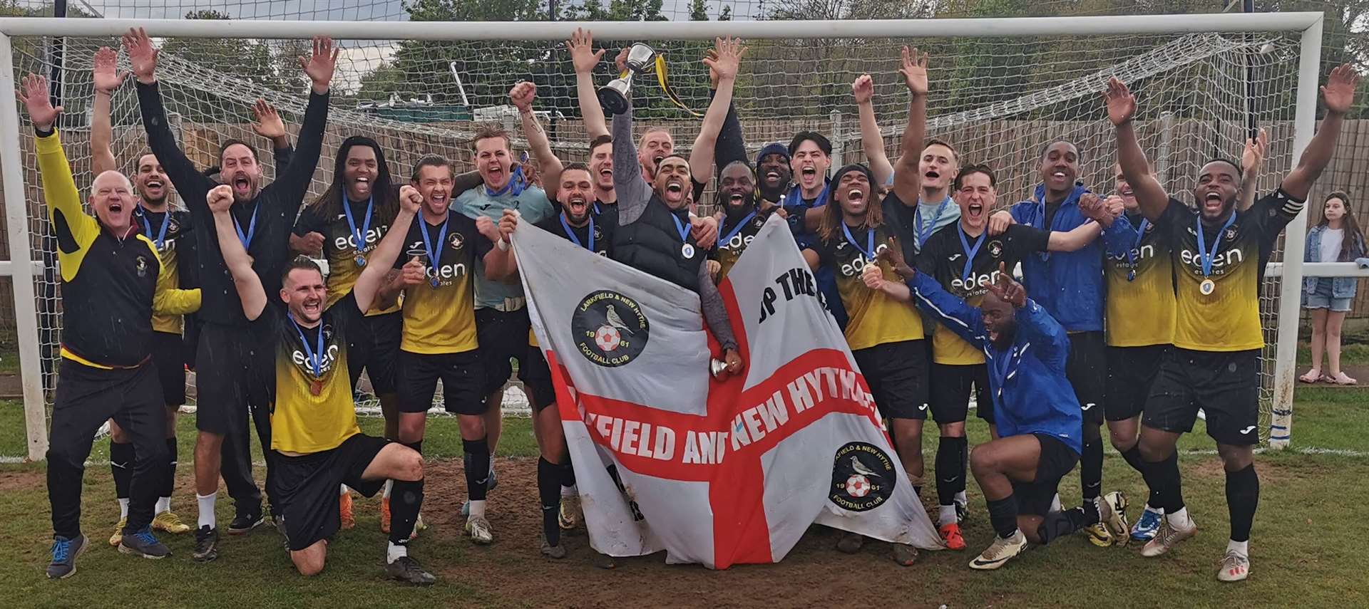 Larkfield & New Hythe edged past Staplehurst Monarchs to win promotion on Saturday.