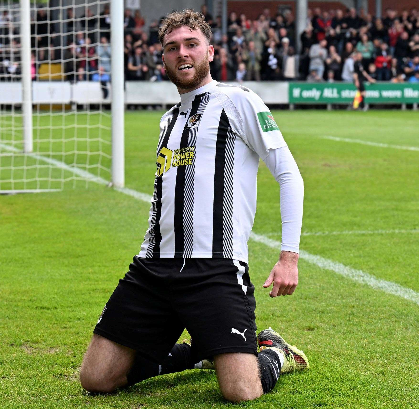 Harvey Bradbury remains an integral part of Alan Dowson’s Dartford squad. Picture: Keith Gillard