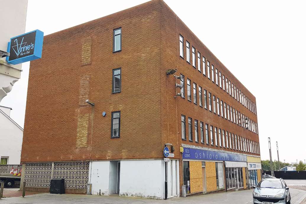 Trafalgar House at the bottom of Bank Street