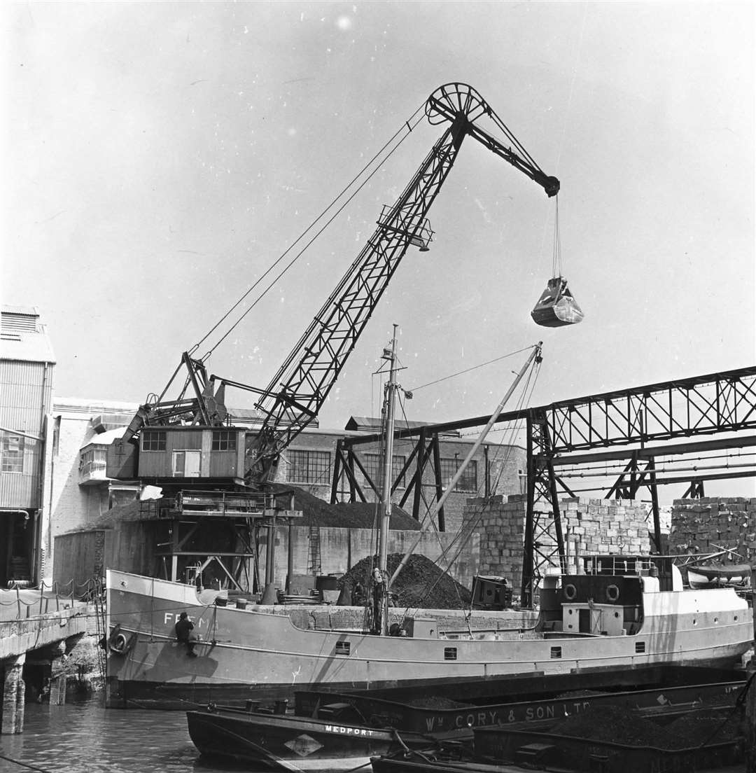 Loading up at Townsend Hook Paper mill in Snodland