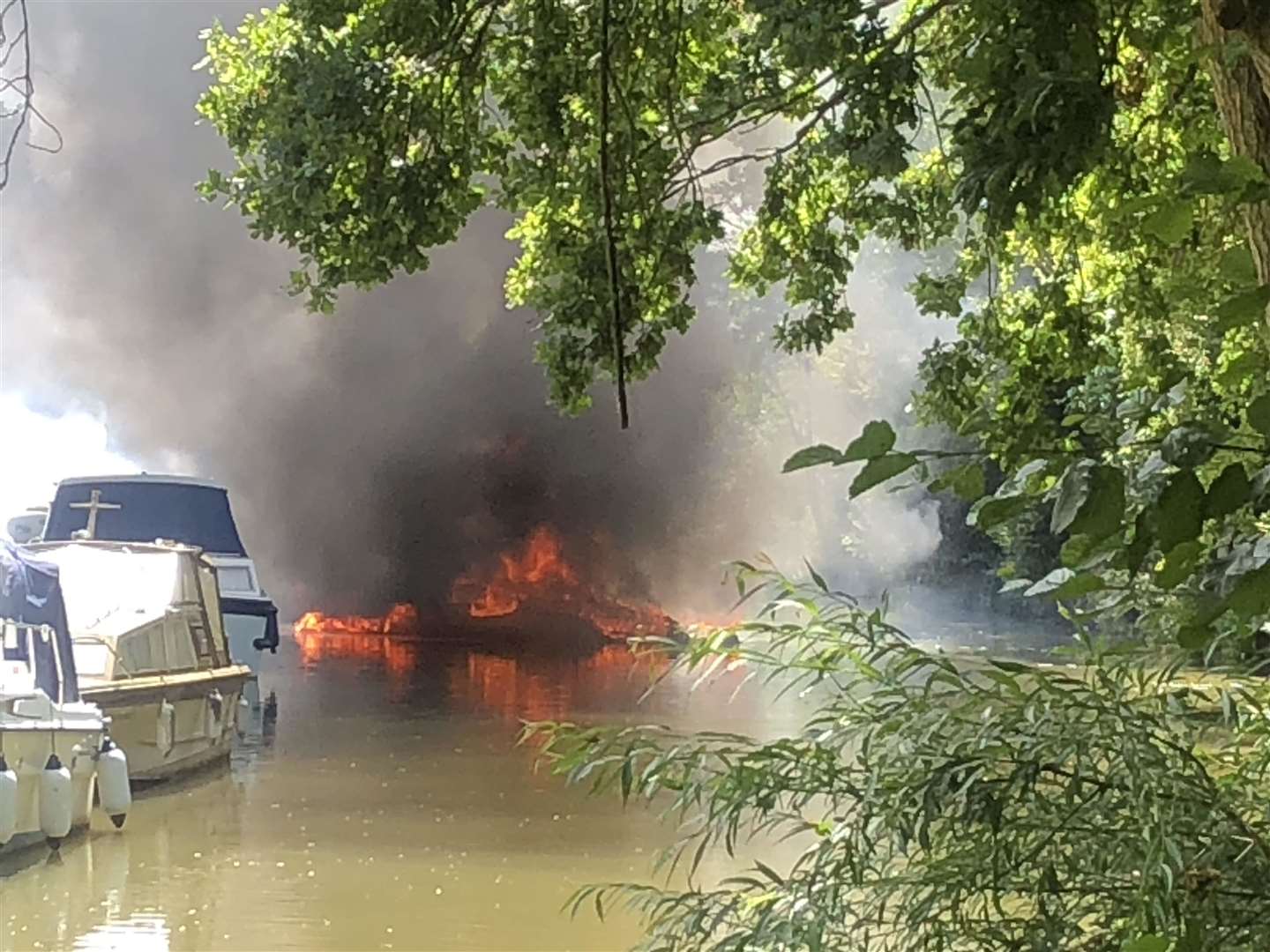 Boats on fire at Yalding marina Picture: Jenny Barrow