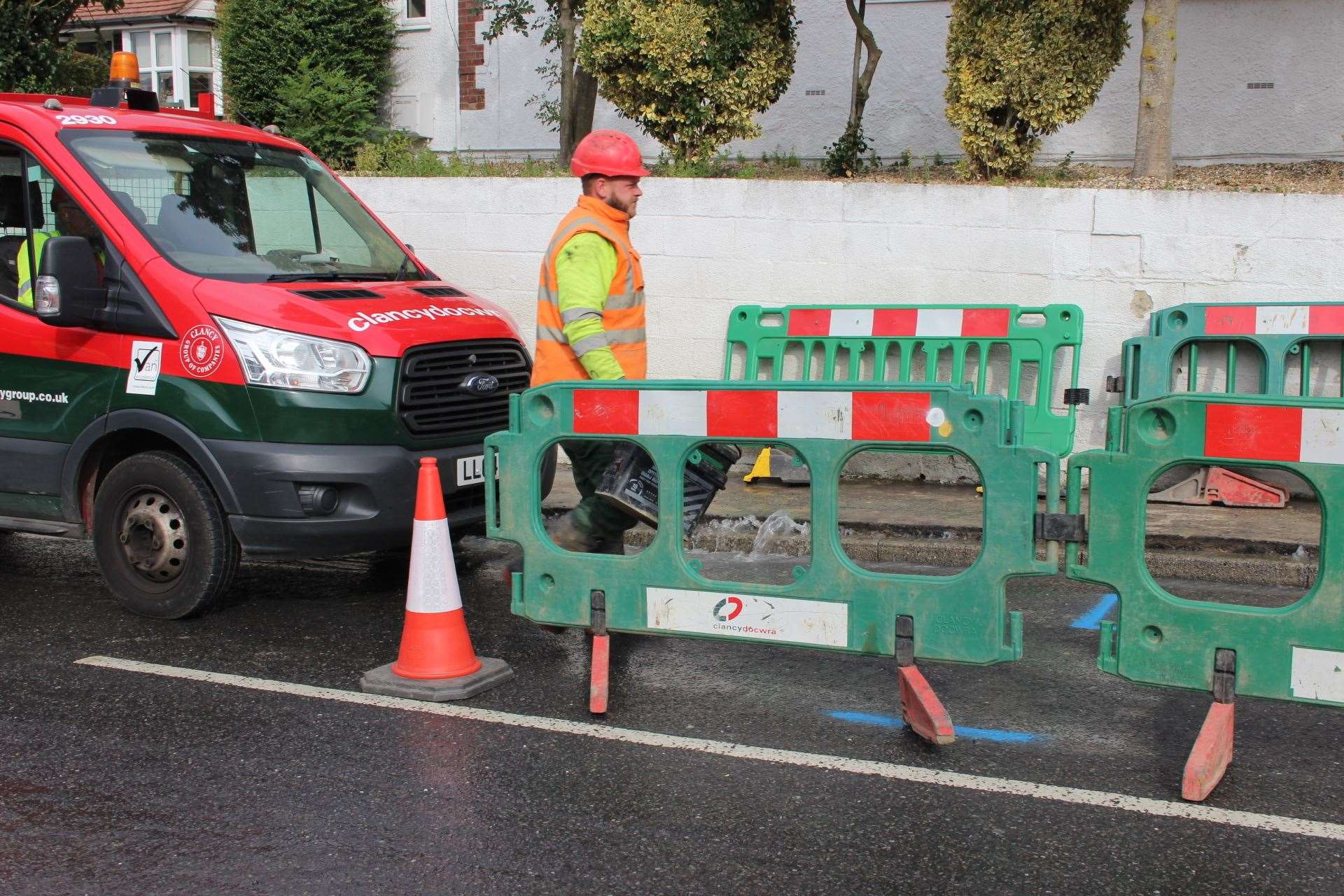 Engineers in Miinster Road, Minster, start work on repairing a burst water main (16207371)