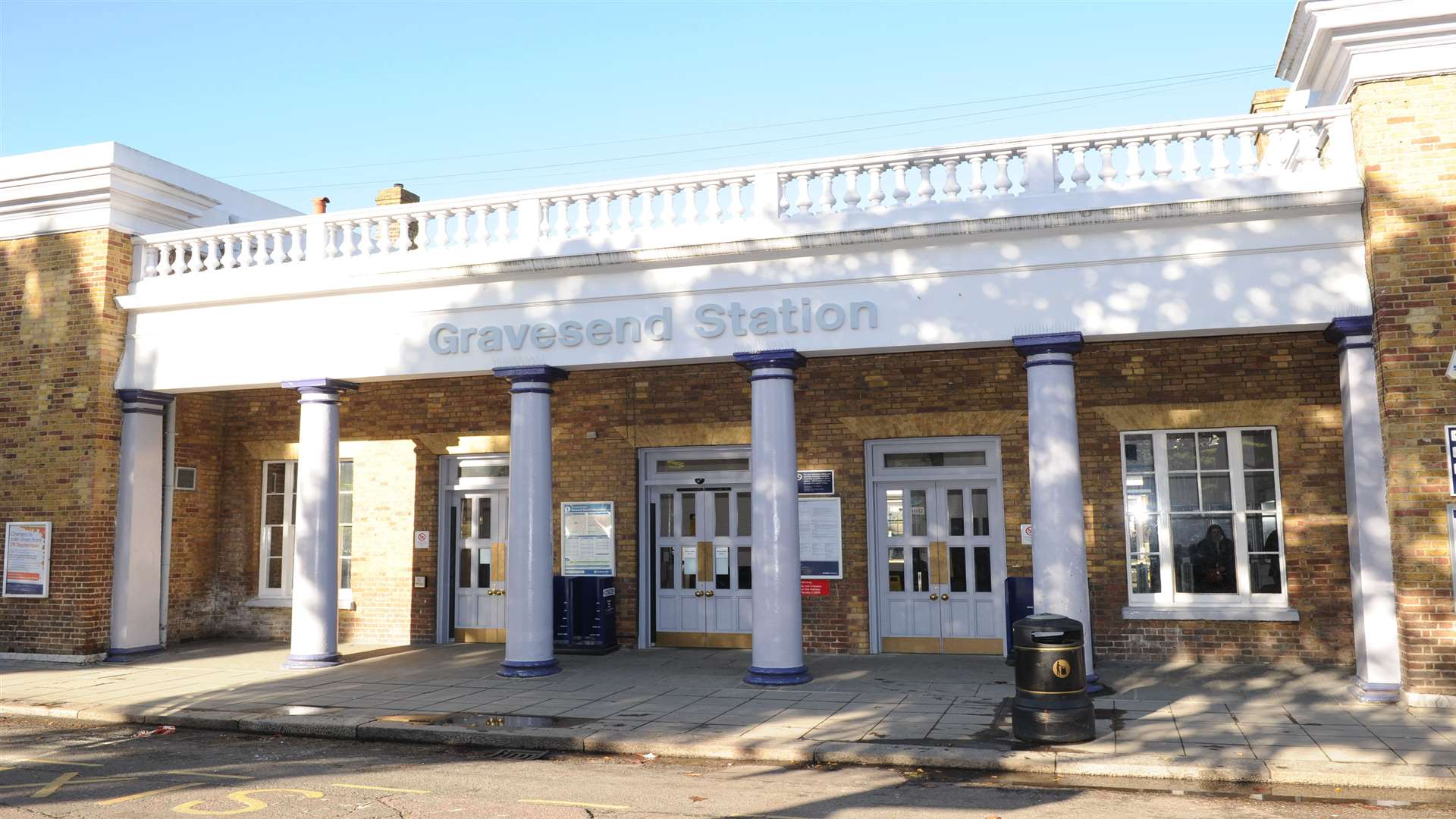 Gravesend Train Station