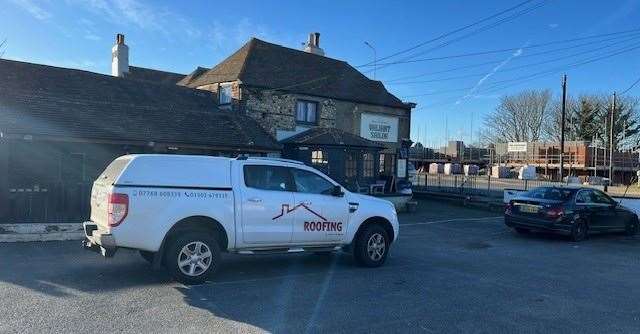 It was late Friday lunchtime and there were two roofing vans in the car park. Mind you, there were also three camper vans parked up on the other side.