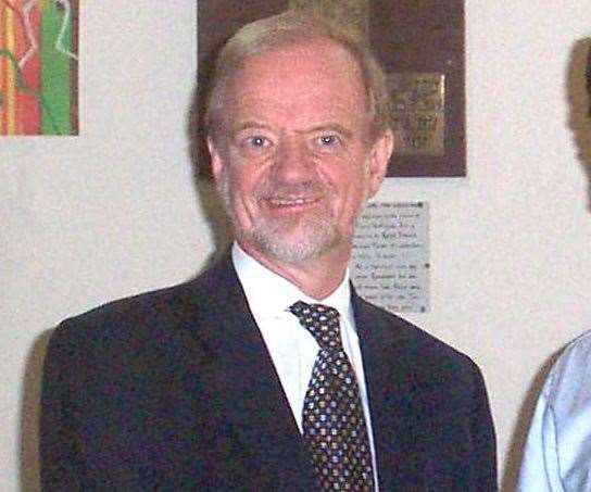 Former Foreign Secretary Robin Cook wed in Tunbridge Wells