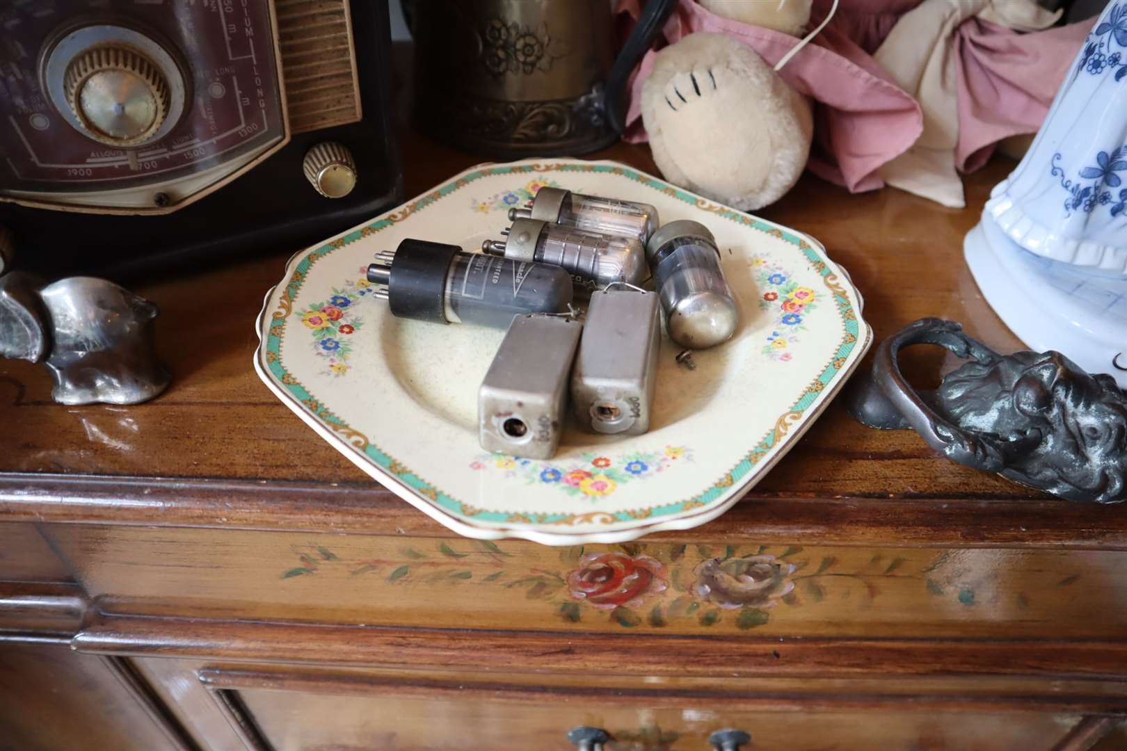 Old radio valves at Jacksonwood tea room in Sheerness