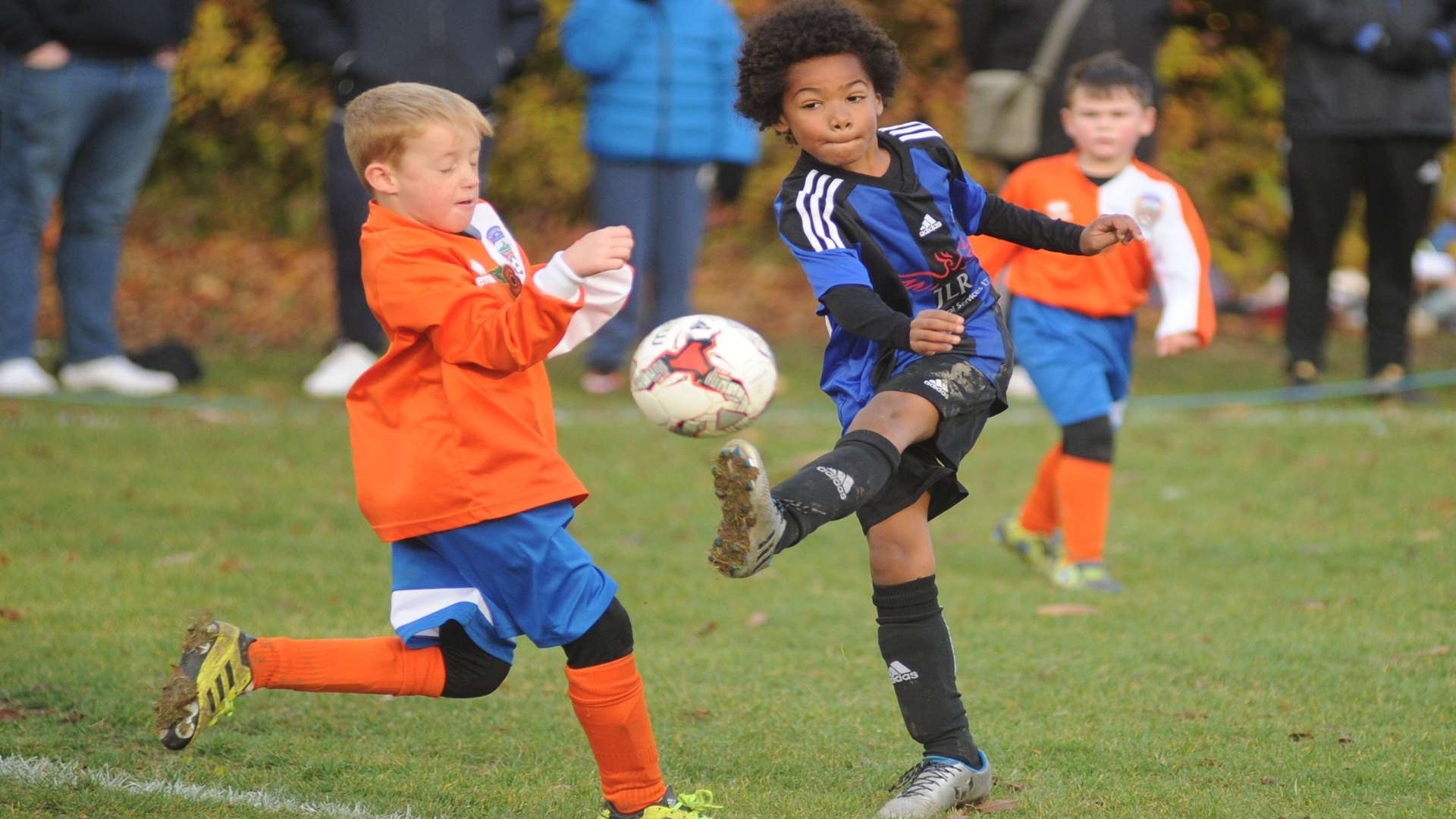 Omega 92 under-9s go for goal against Cuxton 91 Dynamos Picture: Steve Crispe