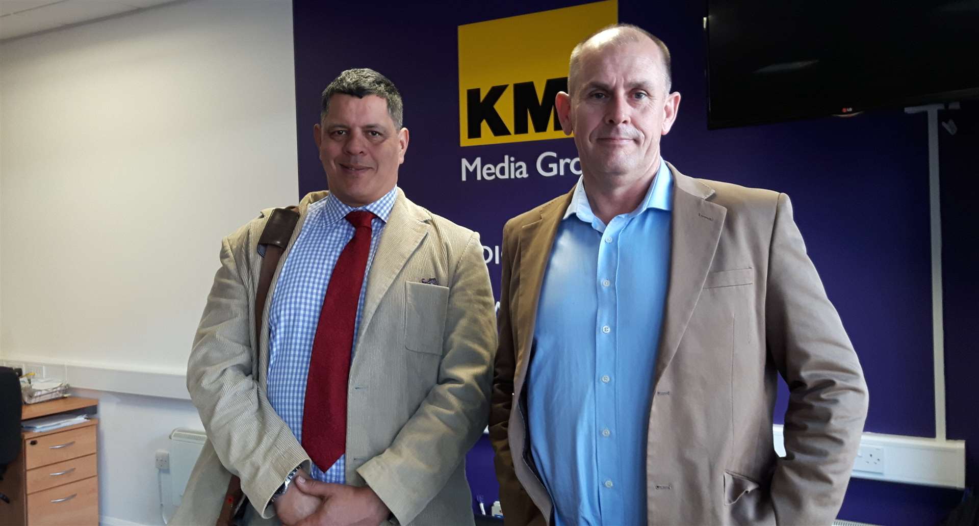 PC Angus Bowler (left) with retired Detective Constable colleague David O'Brien (1222768)