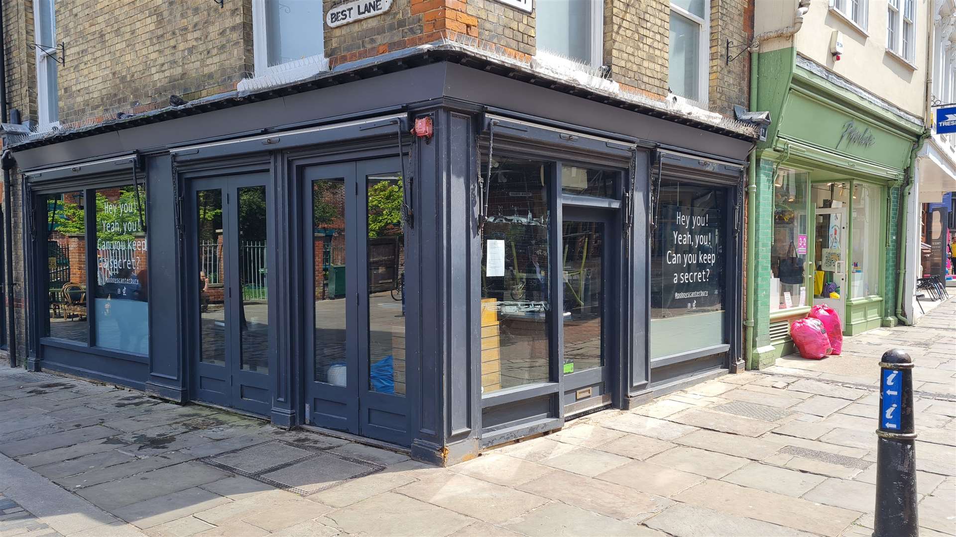 A po'boys sandwich shop is to open opposite Sainsbury's Local