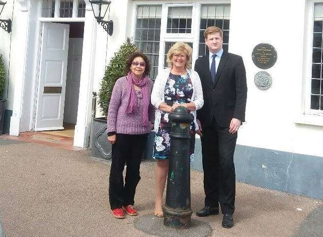 Marie Jordan and Tracy Carr with police and crime commissioner Matthew Scott