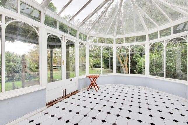 The property's conservatory. Picture: Zoopla / Harpers and Hurlingham