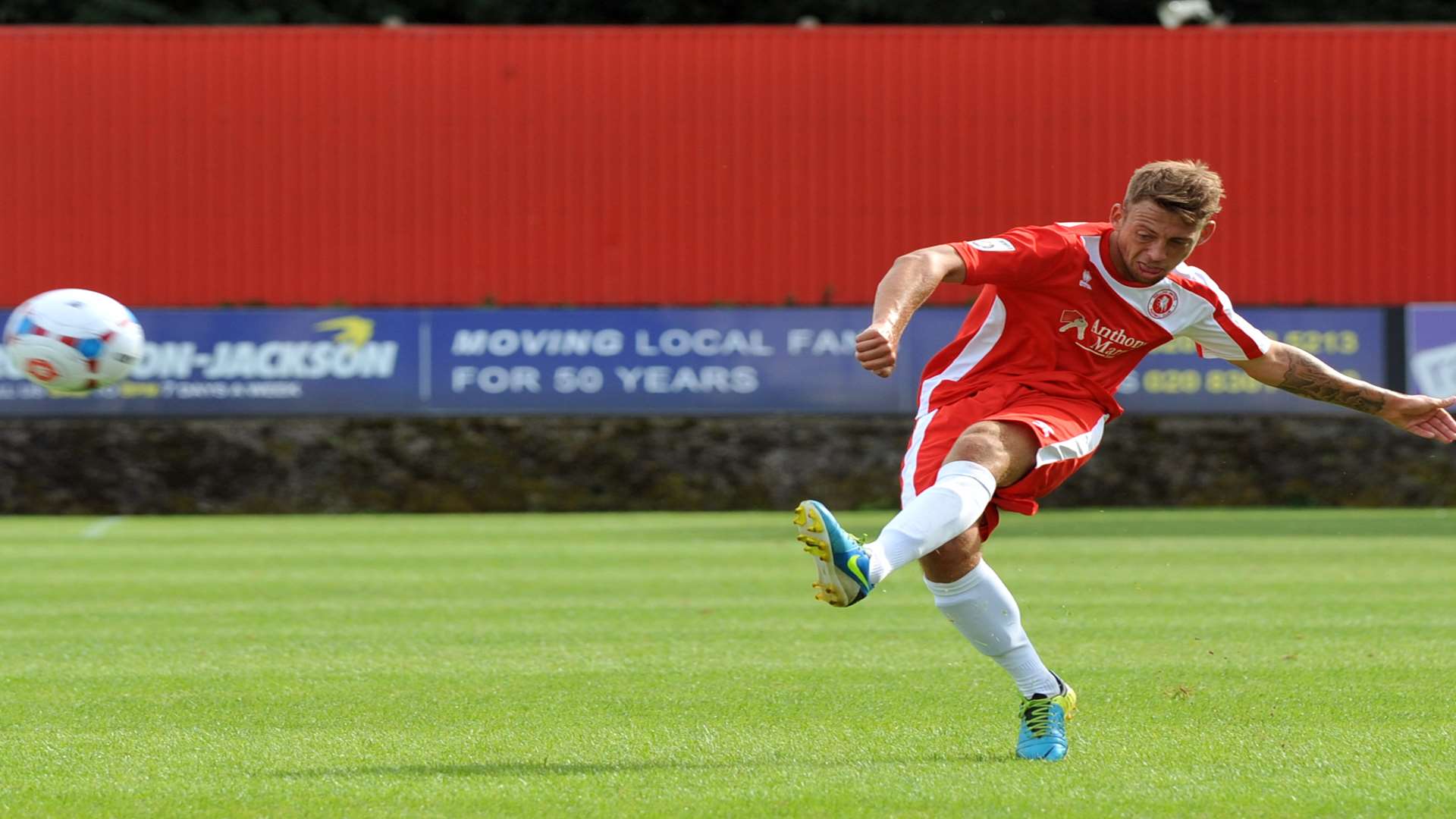 Welling defender Ben Jefford.