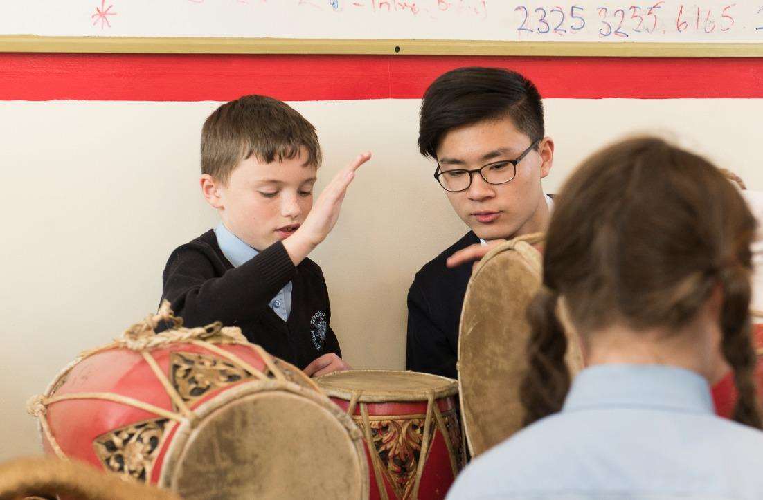 Sevenoaks Primary children have a go (1683953)