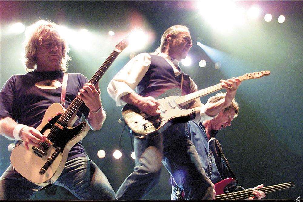 Status Quo return to Rochester Castle