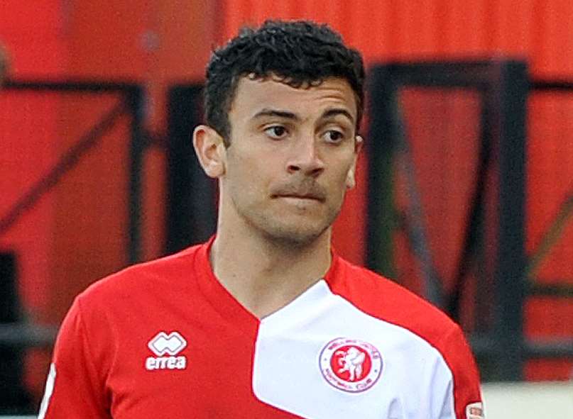 Welling forward George Porter. Picture: David Brown