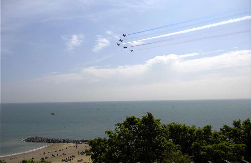 Red Arrows at Folkestone Jubilee Airshow 2012