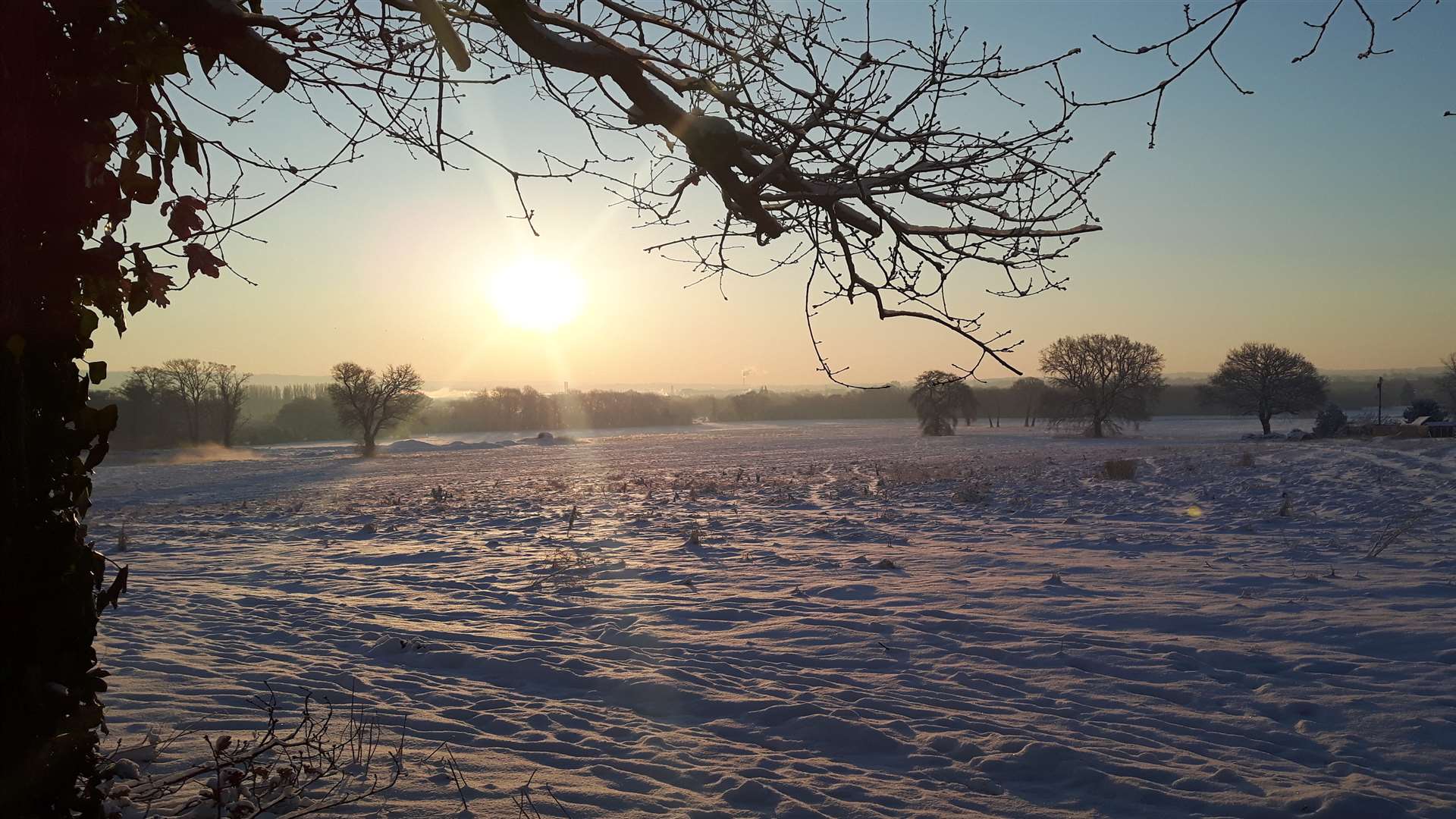 Sunrise over fields near West Malling