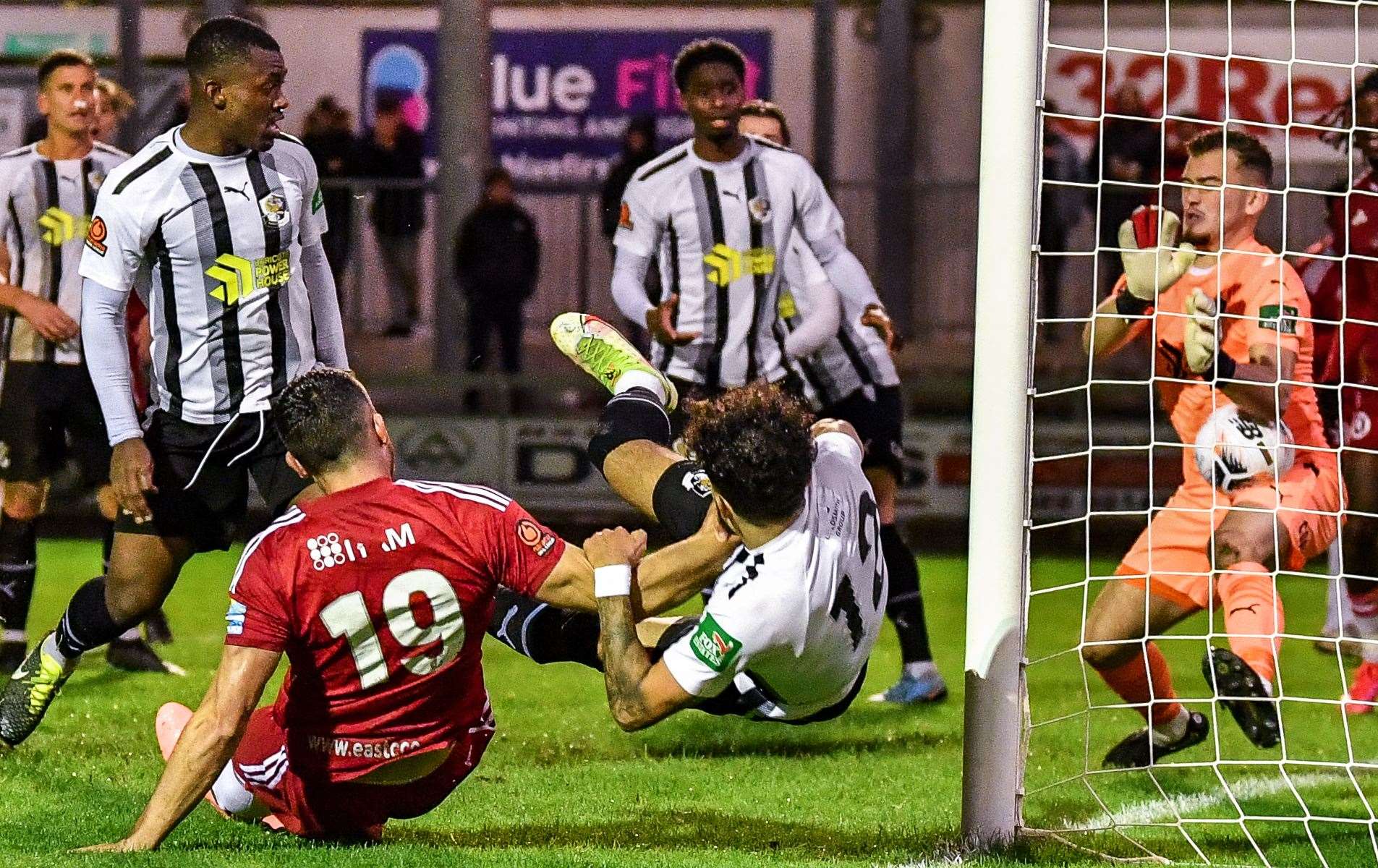 A pivotal save from Dartford keeper Joe Young to prevent Welling's Jamie Sendles-White making it 3-2. Picture: Dave Budden